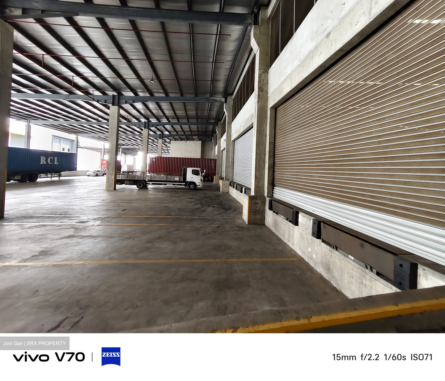 Gul Way (D22), Warehouse #565731451